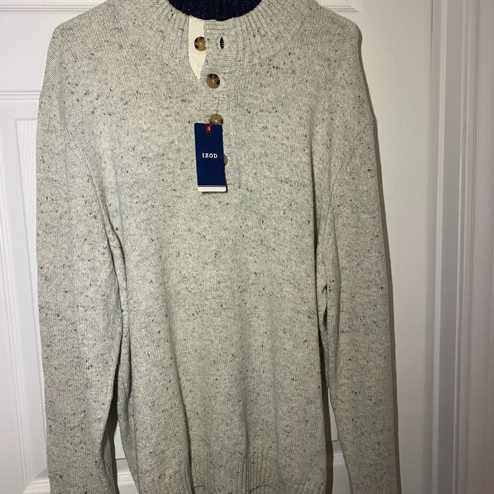 Brand new with tags - Men’s Izod sweater - Vanilla Ice